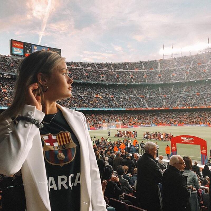 Mikky Kiemeney spopola su Instagram: gli scatti di lady de Jong 12
