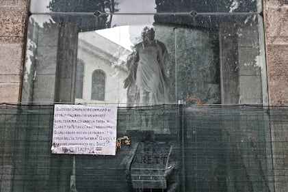 Claretta Petacci: adesso anche il suo mausoleo rischia la demolizione 3