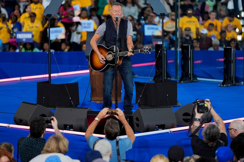 Bruce Springsteen, doppio live a S. Siro, E album di inediti