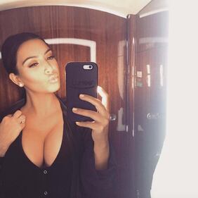 Emily Ratajkowski e Kim Kardashian in topless 5
