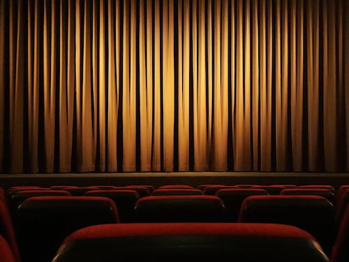 Ora aiutiamo il teatro vera fabbrica di civiltà