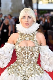 Lady Gaga, scollatura hot alla première 10