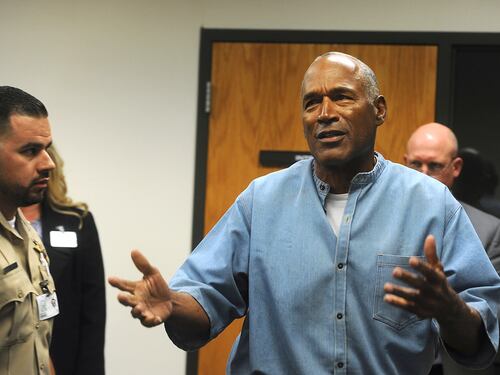 Morto O.J. Simpson. Divise l'America dal football al "processo del secolo" per omicidio