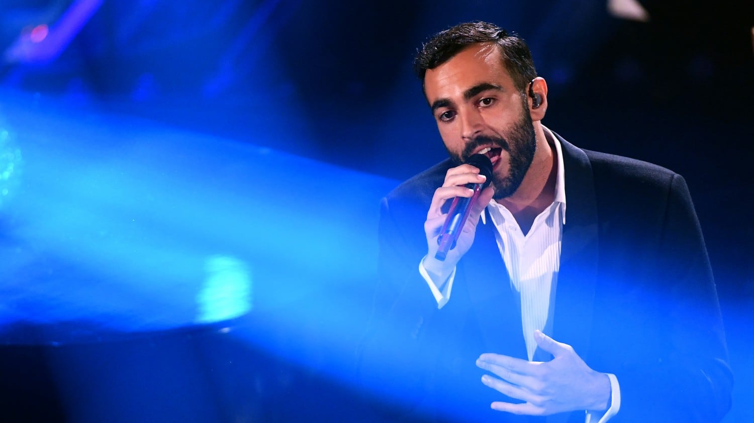 Il nuovo Marco Mengoni si trasforma dal vivo: "Ora più sicuro sul palco"