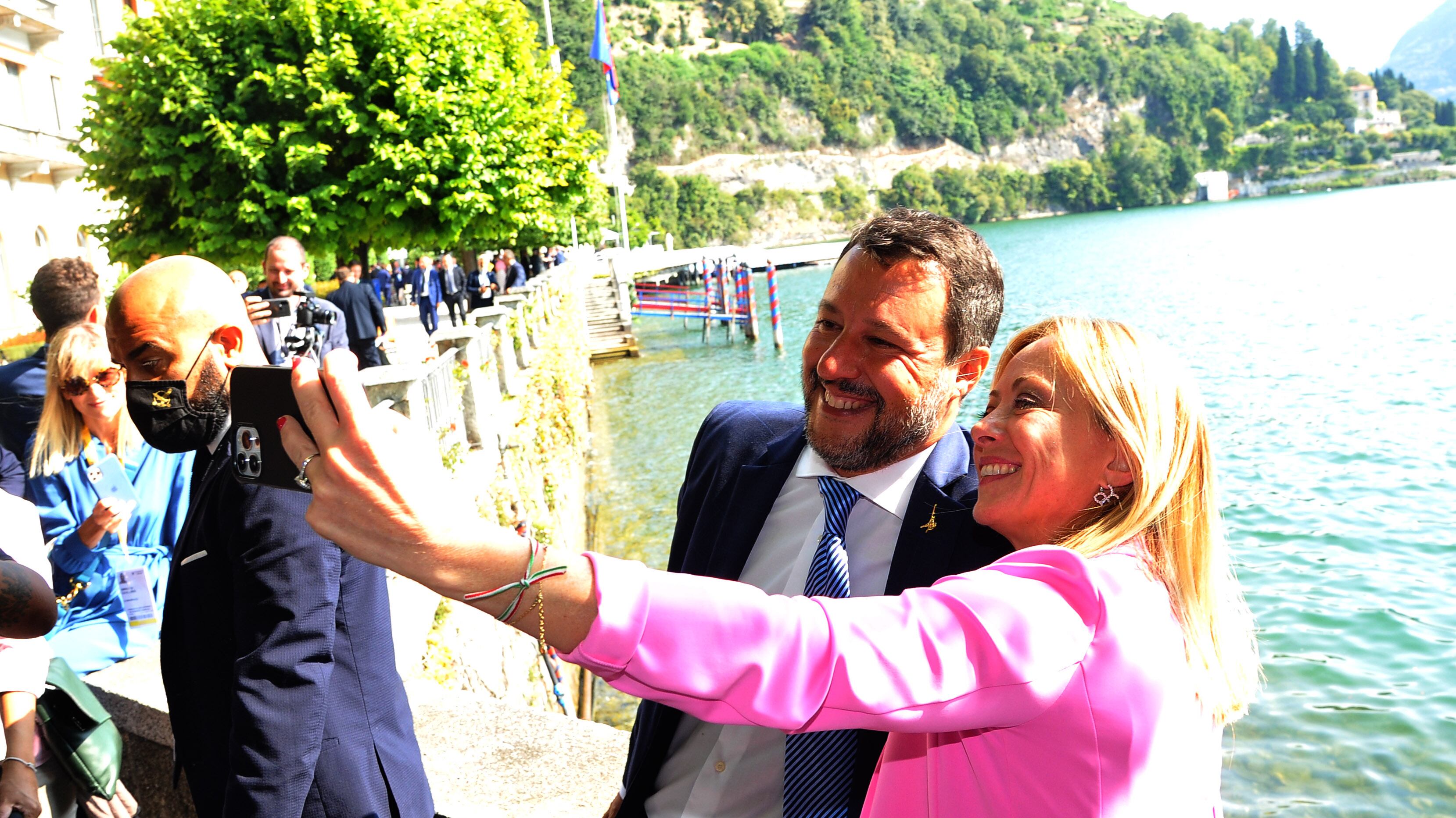 "Prove tecniche di governo": quel vertice a sorpresa tra Meloni e Salvini