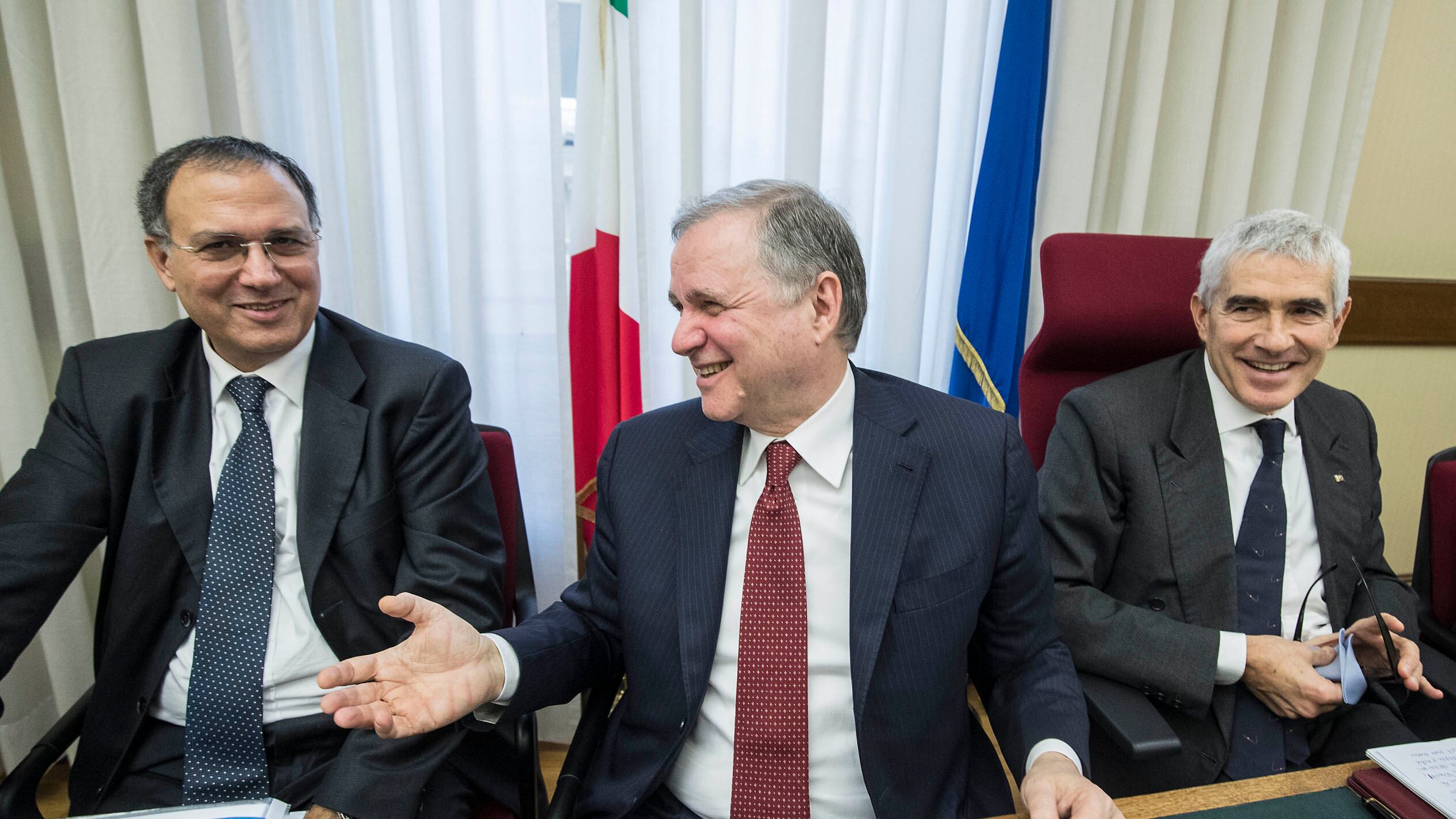 L'indagine "segreta" sulle banche tra segnali in codice e omissioni