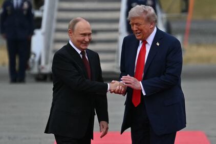 L'incontro tra Trump e Putin: le immagini del vertice 5
