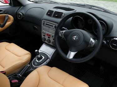 Alfa GT, guarda la gallery 12