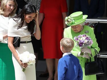 Meghan Markle con la regina nel Chershire 9