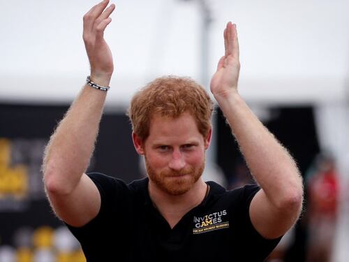 "Principe Harry, sposami". E lui risponde gelido