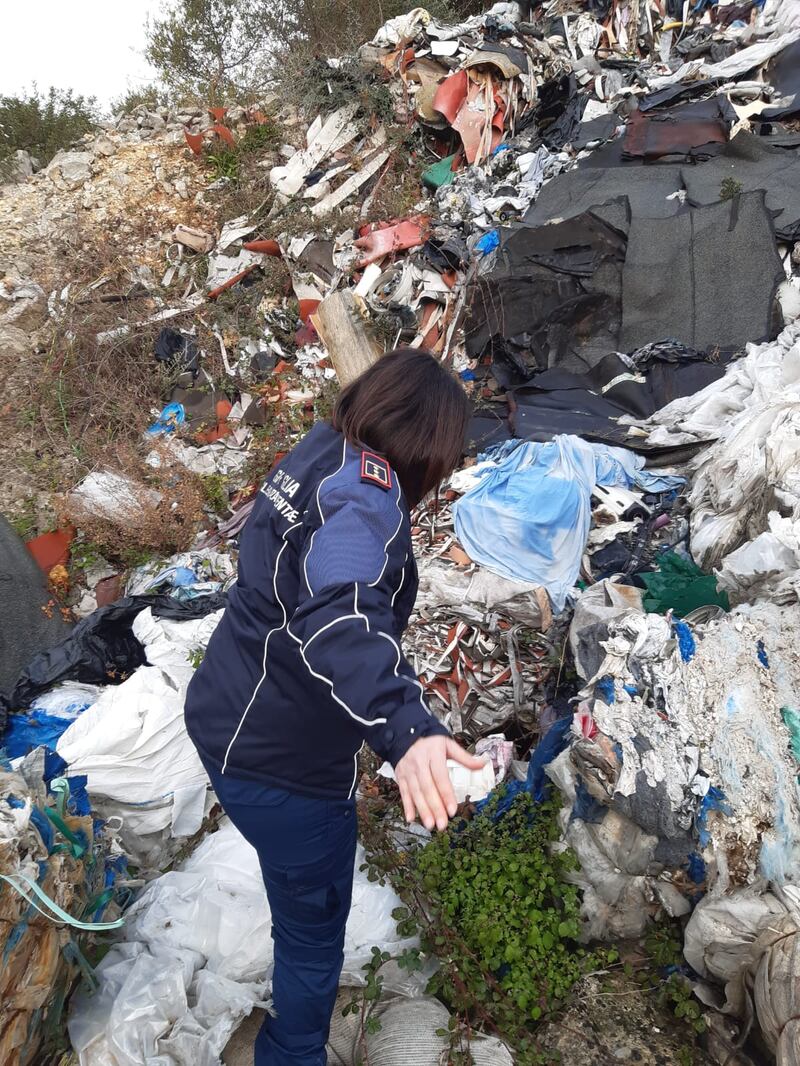 Puglia, arrivano i droni per contrastare le montagne di rifiuti 2