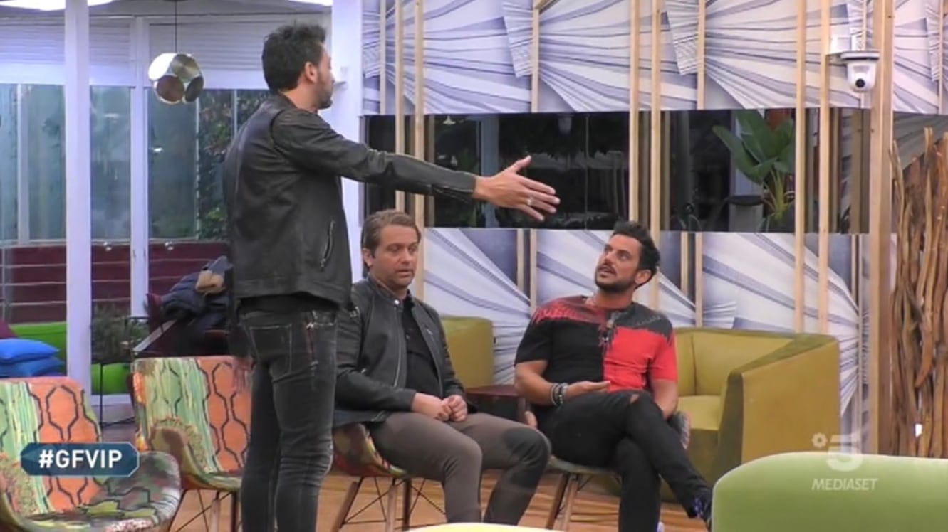 Gf Vip, Pago contro Patrick e Montovoli: "Mi fate arrabbiare, siete contro la coppia"