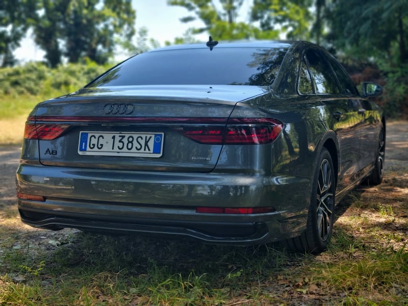 Audi A8 60 TFSI e, guarda la gallery 7