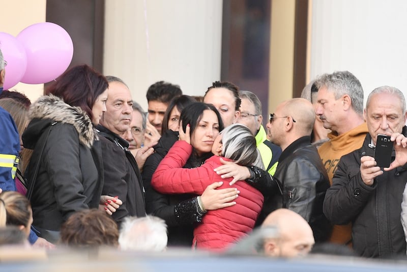 Desirée, l'addio di amici e parenti 7