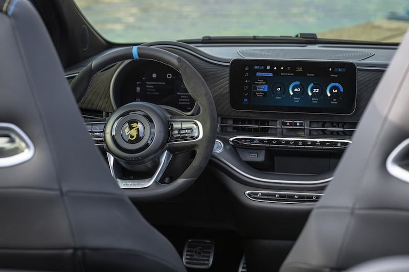 Abarth 500E: tutte le foto della nuova sportiva 5