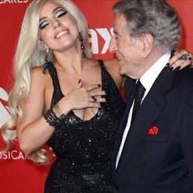 Lady Gaga nuda nella sauna 18