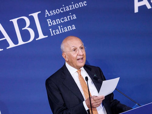 Intesa e Unicredit superpotenze pronte a giocare al risiko europeo