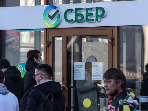 A Mosca pagamenti paralizzati. Sette banche escluse da Swift