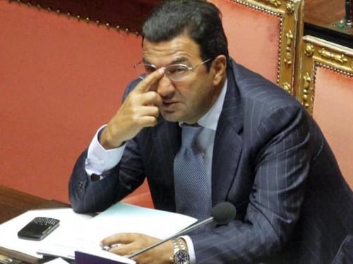Gentile si smarca da Ap: "Votate FI e Berlusconi"