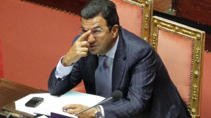 Gentile si smarca da Ap: "Votate FI e Berlusconi"