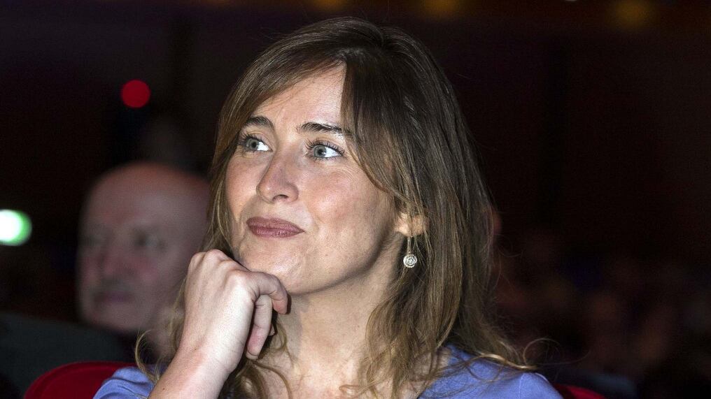 Si intravedono le gambe: Boschi tradita da cellulite