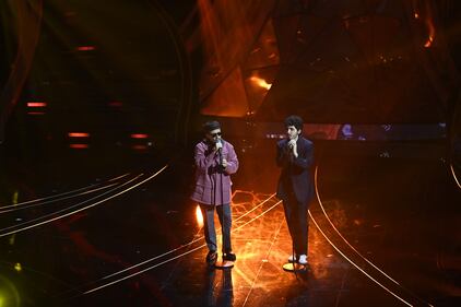 Sanremo 2024: ecco il look della quarta serata del Festival di Gazzelle 7