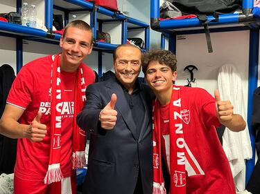 Il Monza vola in Serie A: Berlusconi fa festa 2