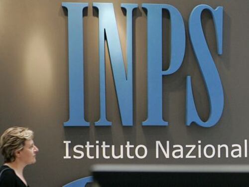Si diede fuoco all'Inps, sei mesi dopo ancora niente assegni