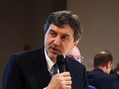 Abruzzo, il presidente lancia l'allarme: "Da noi mancano le cure che ci sono al Nord"