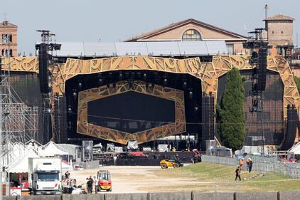 I fan in attesa del concerto dei Rolling Stones a Roma 7