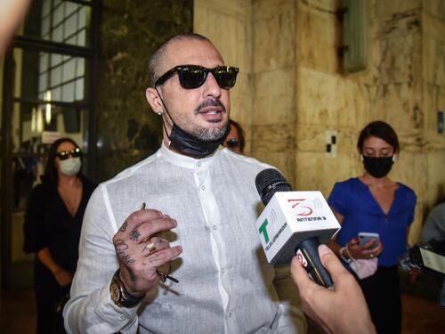 Il primo arresto nel 2007, l'affidamento in prova, Messina Denaro: tutti i guai di Fabrizio Corona