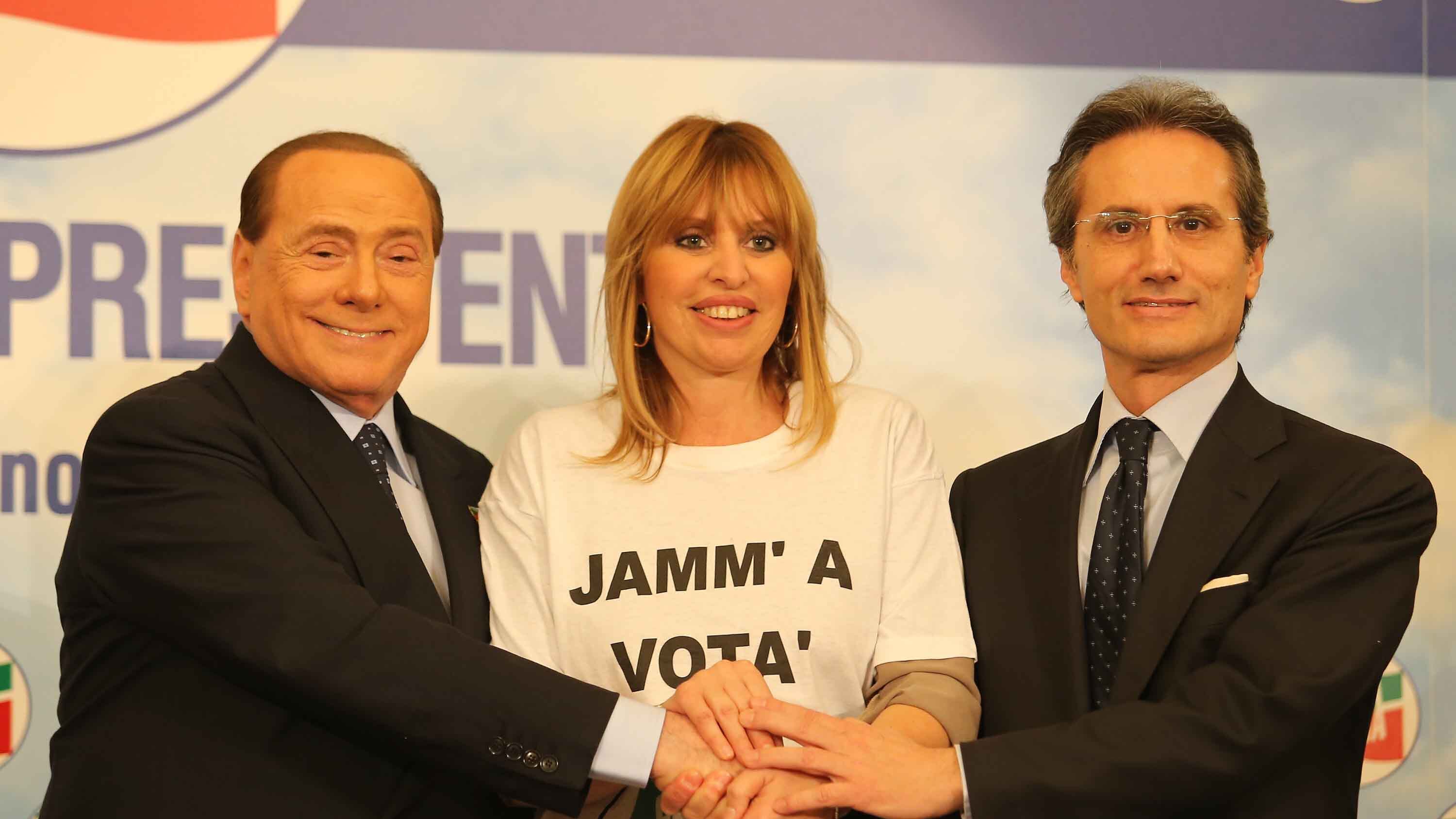 Berlusconi rilancia: "Possiamo vincere in tre Regioni"