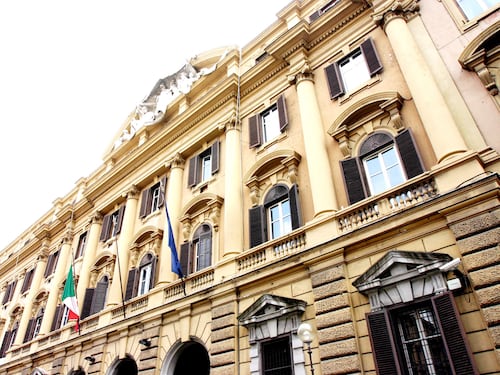 Cresce il pil in Italia, dati sopra le attese. Giorgetti: "Sul deficit l'effetto Superbonus"