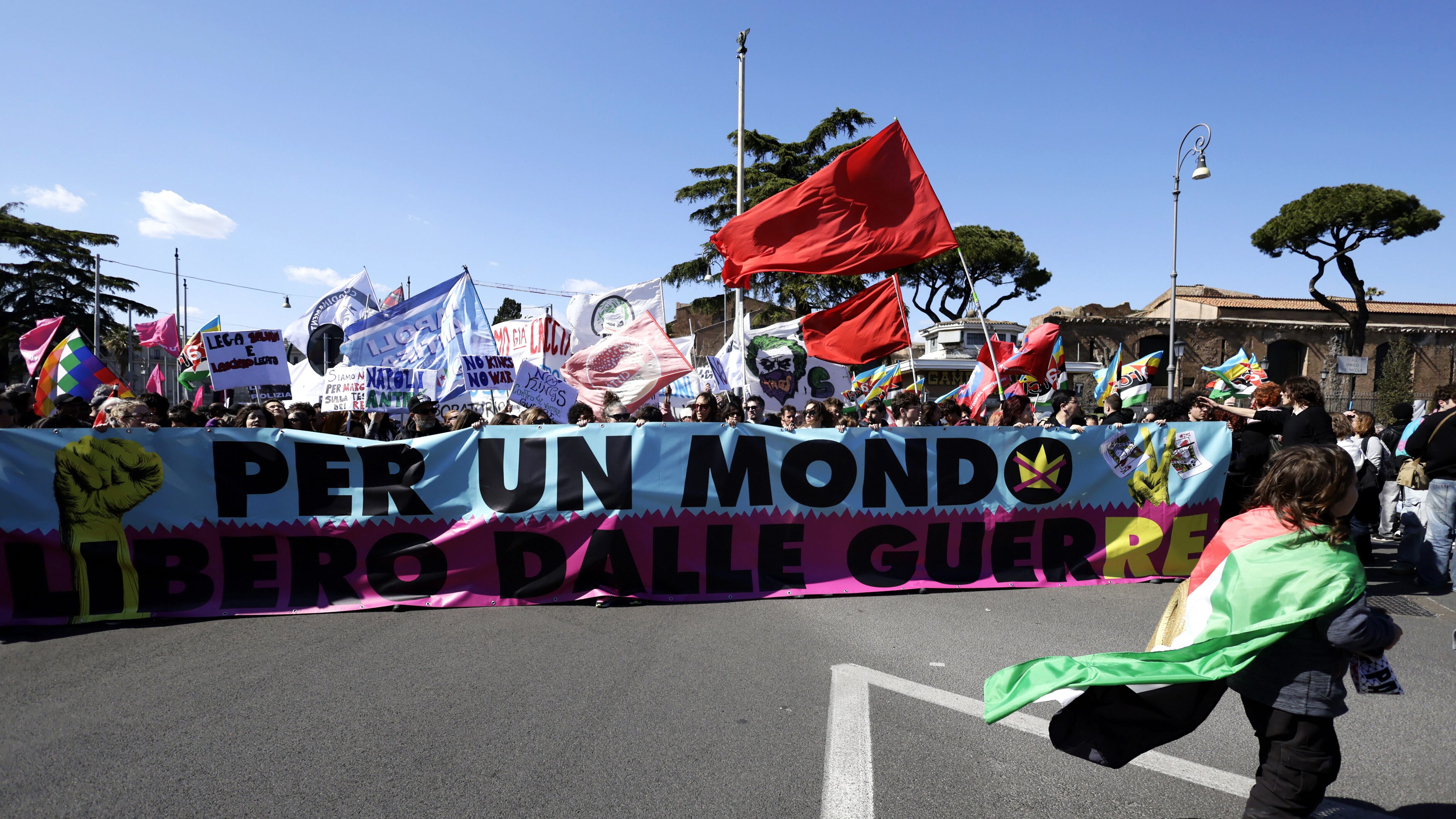 Com'è lontano il '68. Tra slogan e conformismo ormai la fantasia non è più al potere