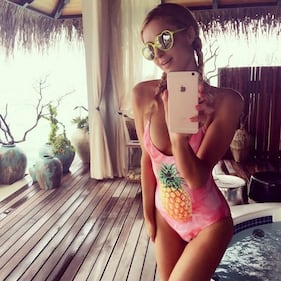 Paris Hilton, compleanno sexy su un'isola da sogno: foto 7