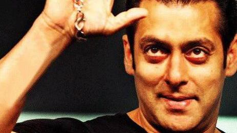 Attore indiano Salman Khan condannato a cinque anni di carcere