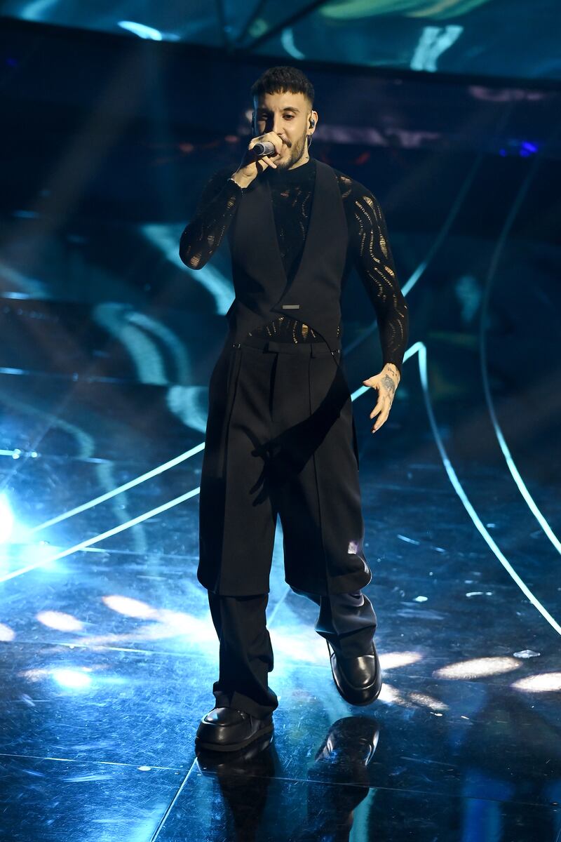 Sanremo 2024: ecco il look della seconda serata del Festival di Fred De Palma 4