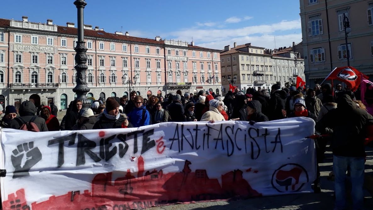Cortei, la Polizia: "In piazza non antifascismo ma criminalità"
