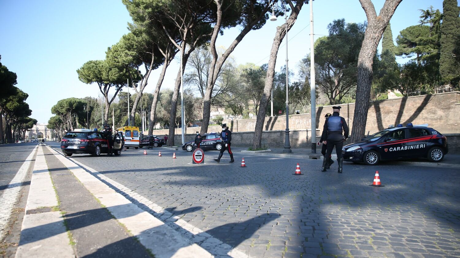 Il Prefetto ai romani: "Rispettano le regole, multato solo il 2%"