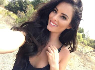 Playmate nuda sul vulcano sacro, le foto 14