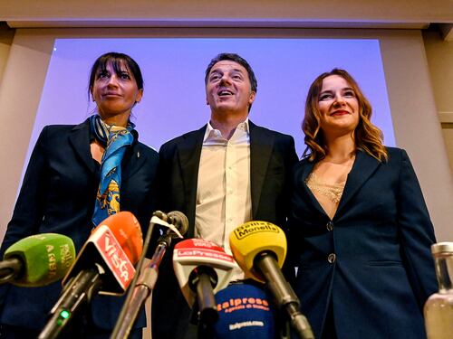 In due passano da Azione a Iv. Scintille tra Calenda e Renzi