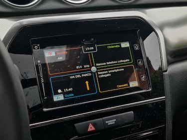 Suzuki Vitara Hybrid 140V: guarda le foto 16