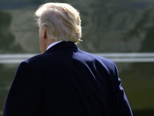 Trump: "Via i fondi federali alle città che proteggono i clandestini"