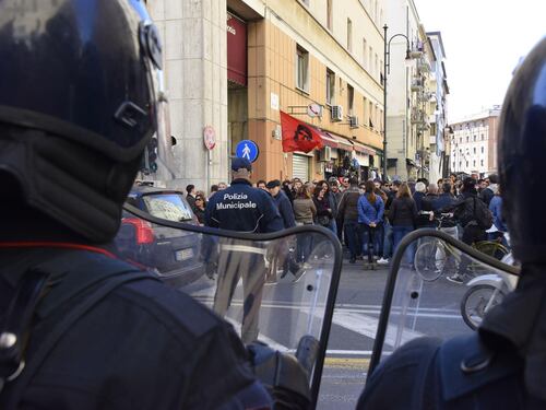 La sinistra inquina le regionali e zittisce chi non è d'accordo