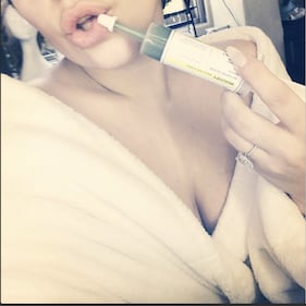 Lady Gaga nuda nella sauna 8