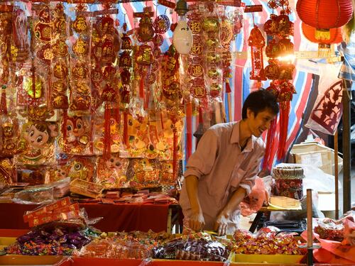 Fuochi d'artificio e cenone: ecco il Capodanno cinese