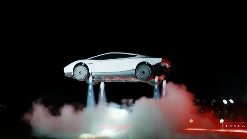 La Tesla Roadster vola davvero: Musk stupisce tutti con l’auto che fa capriole in aria grazie ai razzi SpaceX