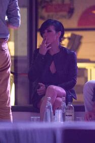 Dolcenera sexy in minigonna sulla Versilia notturna 14