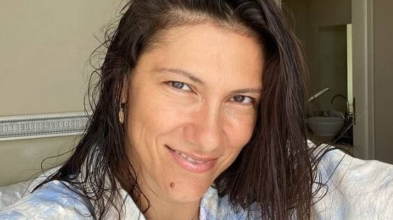"Ho la vertigine parossistica posizionale". Elisa costretta a rinviare le date del tour