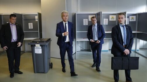 Il politico di estrema destra Geert Wilders al voto all'Aia 4